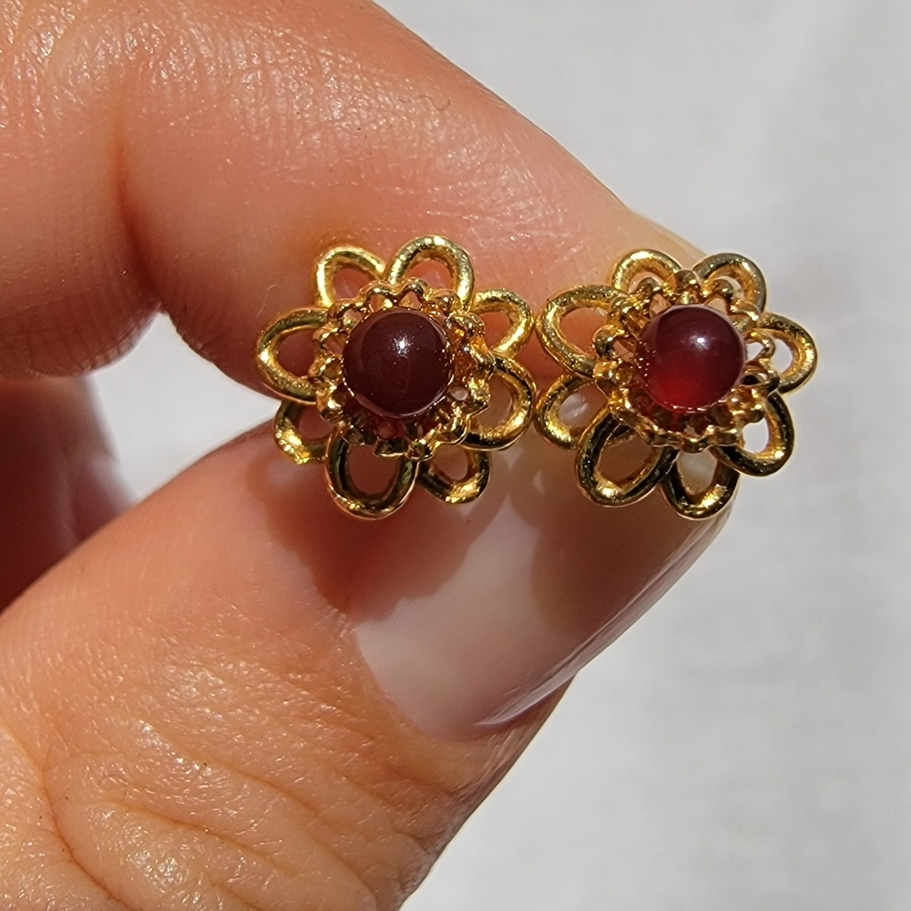 Flower 14k Solid Yellow Gold Studs - image 1